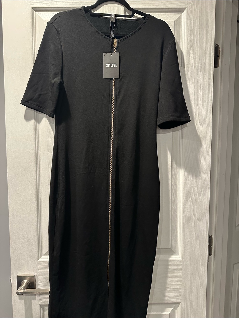 STYLEWE Black Midi Dress with Front Zip